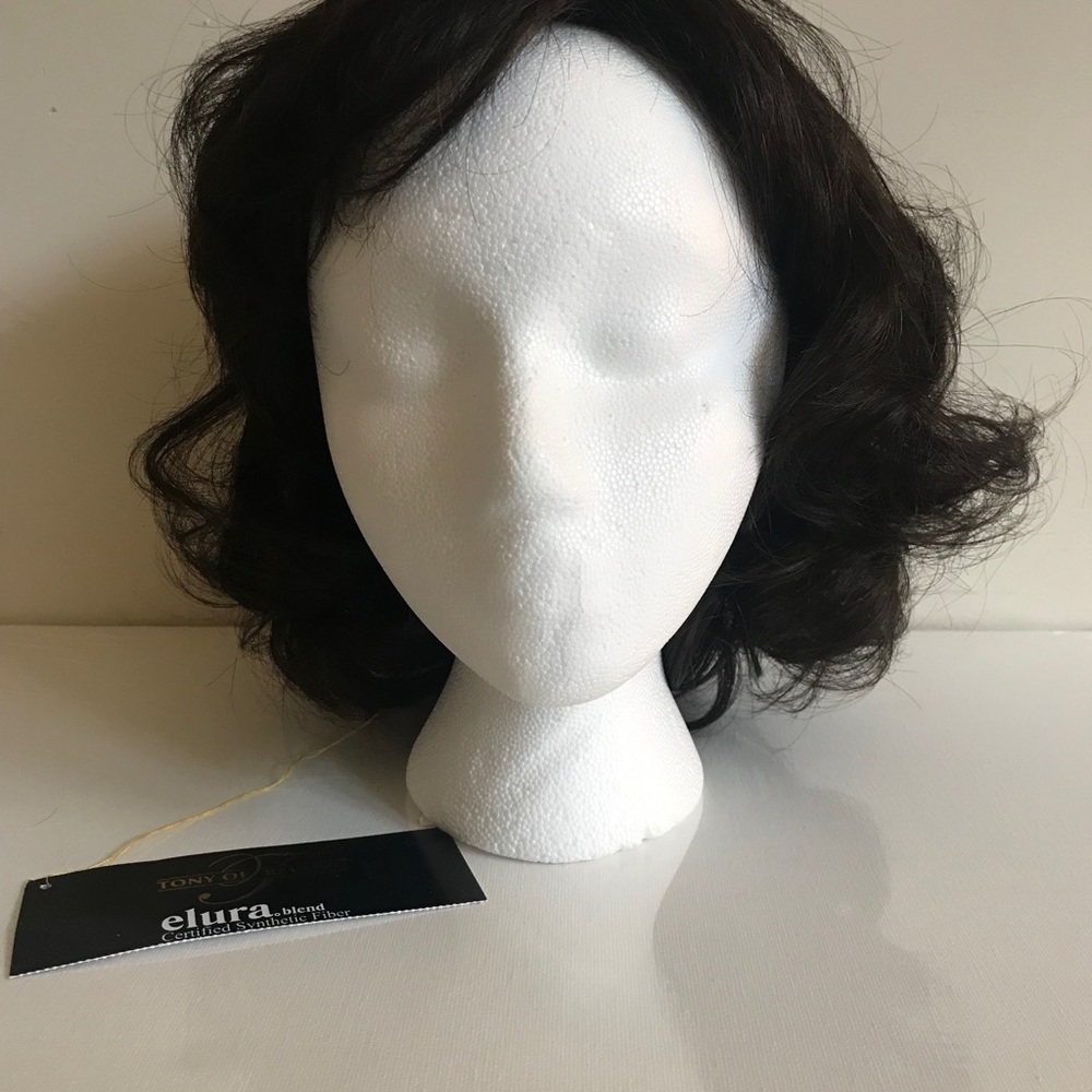 Woman’s LUXURY WIG Tony of Beverly - Picture 8 of 14
